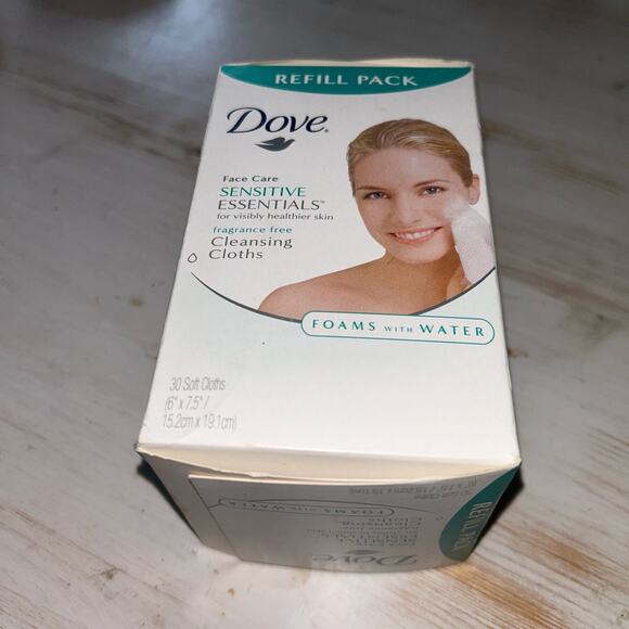 Dove Cool Moisture Facial Cleansing Cloths Fragrance Free Sensitive Essentials - Picture 6 of 7